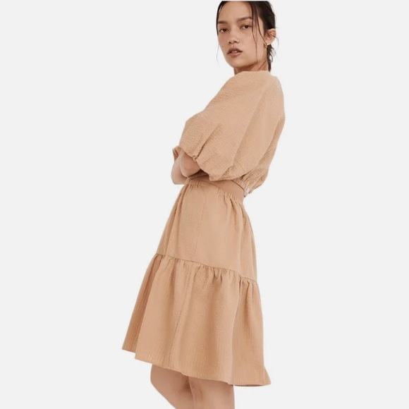 Madewell Seersucker Cut Out Midi Dress with Puff Sleeves in Tan - Picture 3 of 10
